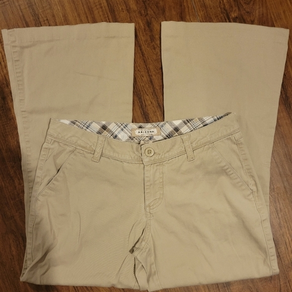 Arizona Jean Company Pants - Arizona size 5 khakis flare leg 16in flat measure 8in rise 27 long